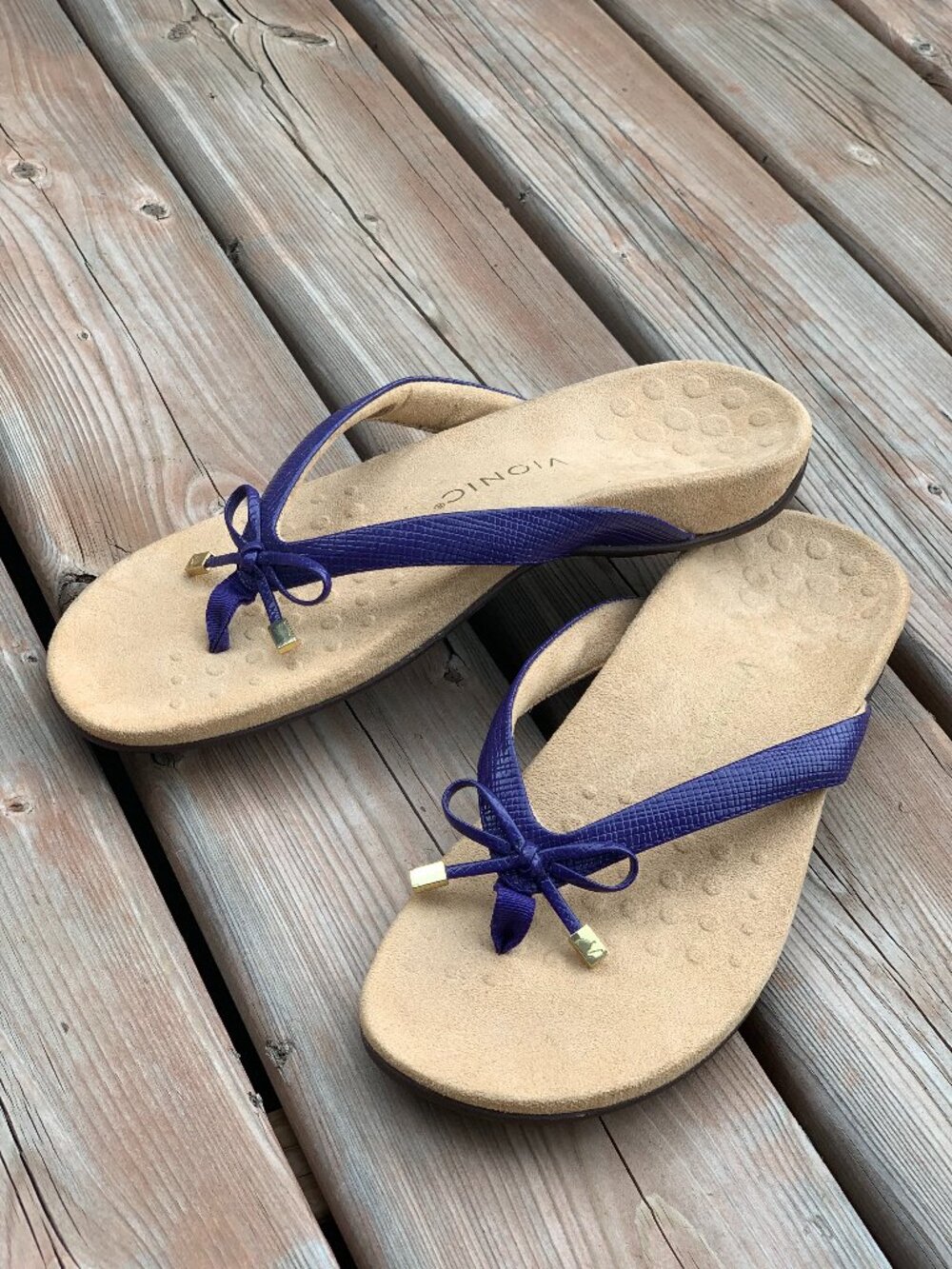 Vionic Bella Flip Flops Sandal 11 Purple Lizard Patent Bow Orthotic Comfort Shoe